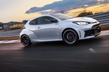 RZ“High performance” + Aero performance package［GR-DAT（8AT・4WD）］