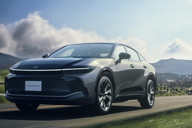 CROSSOVER Z（2.5Lハイブリッド車）